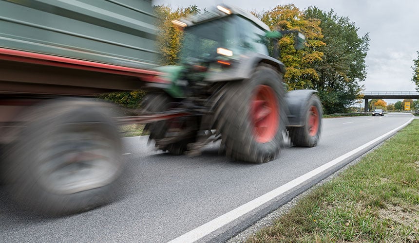 Frenado de circuito doble neumático en velocidad superior a 40km/h