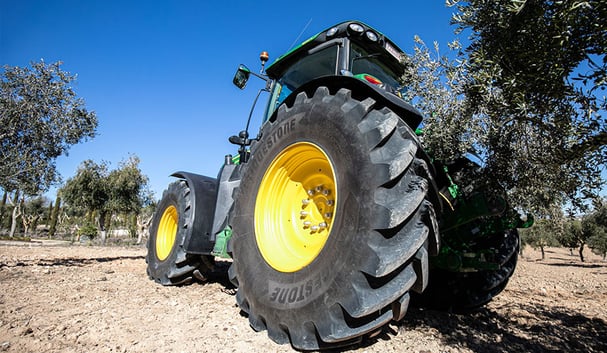Neumático VX TRACTOR ideal para el policultivo ganadero