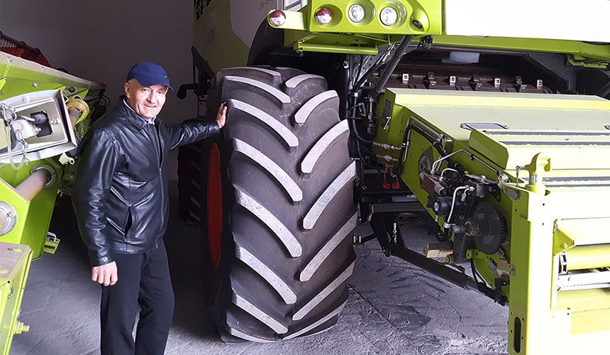 Cosechadora Claas, equipada con neumáticos VT-Combine