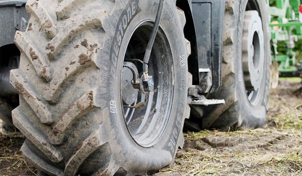 Equipo ideal de neumáticos agrícolas: neumáticos VF VT-TRACTOR + Teleinflado