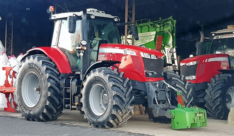 Al comprar un tractor, elige los neumáticos agrícolas adecuados